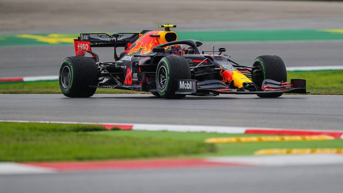 Formula 1'de 7. kez şampiyon olan Hamilton: Bu, hayallerimizin çok çok ötesinde 1 20201114 2 45367343 59759666