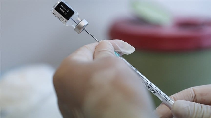 İngiltere’de üçüncü doz aşı planı 1 covid asi