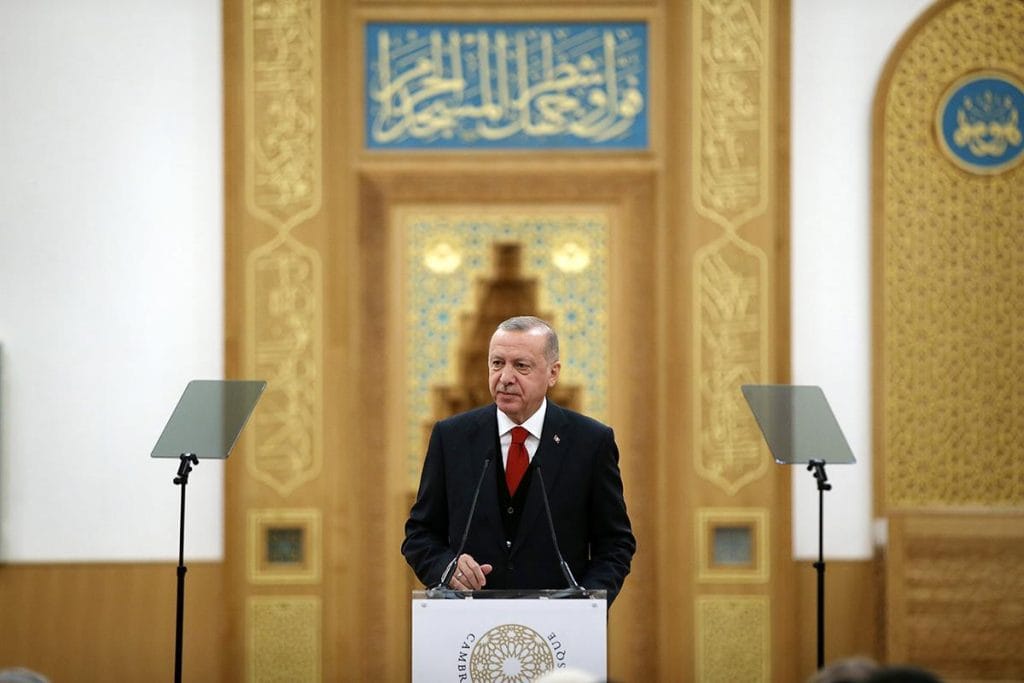 Avrupa'nın ilk çevre dostu camisinde bayram namazı kılındı 3 Avrupa'nın ilk çevre dostu camisi