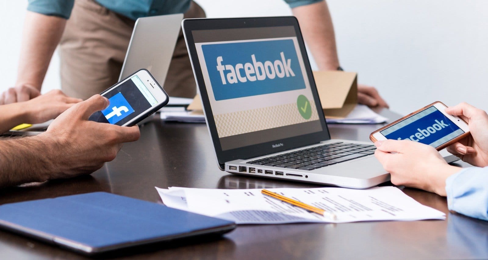 Facebook, Batı aşılarını karalama amacıyla kurulan yüzlerce hesabı kapattı