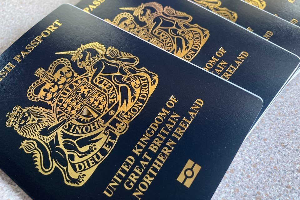 s960 British passport