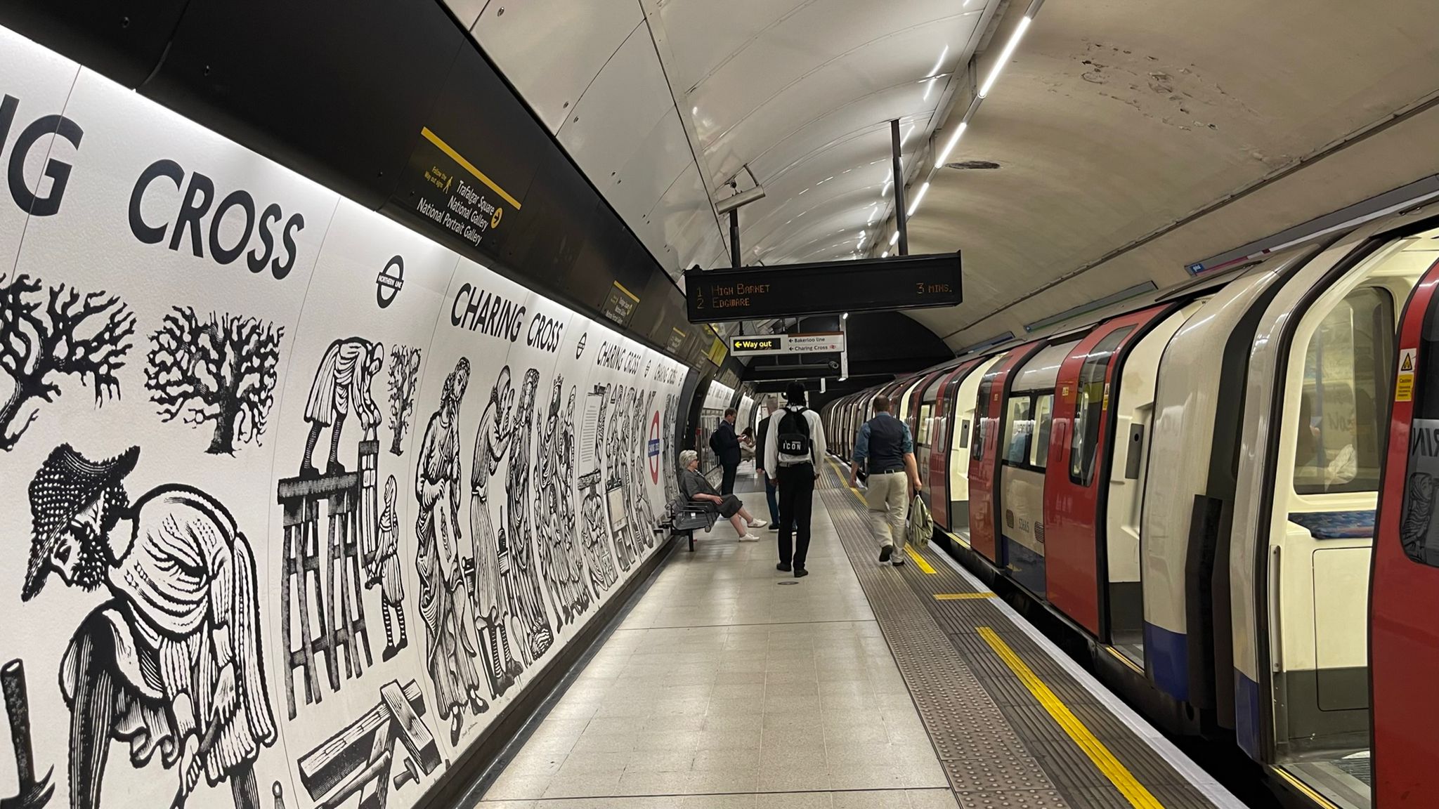 Londra'da metro çalışanları yeniden greve gidiyor 1 WhatsApp Image 2022 06 02 at 22.37.17