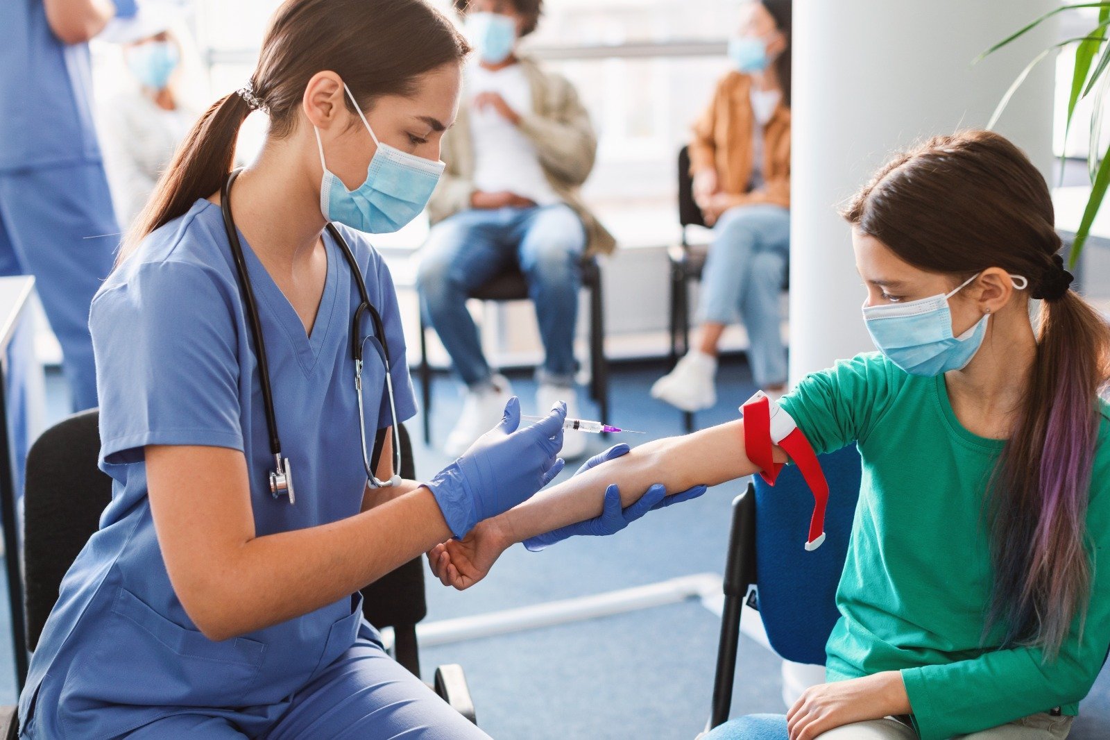 İngiltere'de kan stoklarının azalması sonrası yapılan çağrıya on binlerce kişi olumlu yanıt verdi 1 blood