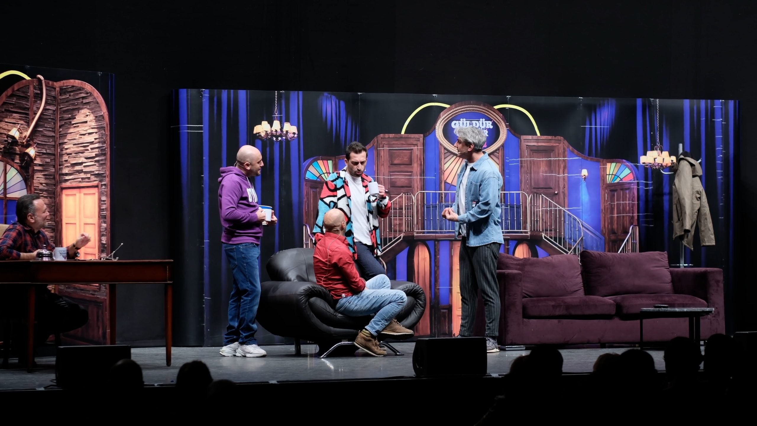 "Güldür Güldür Show" Londra’da depremzedeler için sahnedeydi 1 Guldur Guldur Show Londra 3 scaled