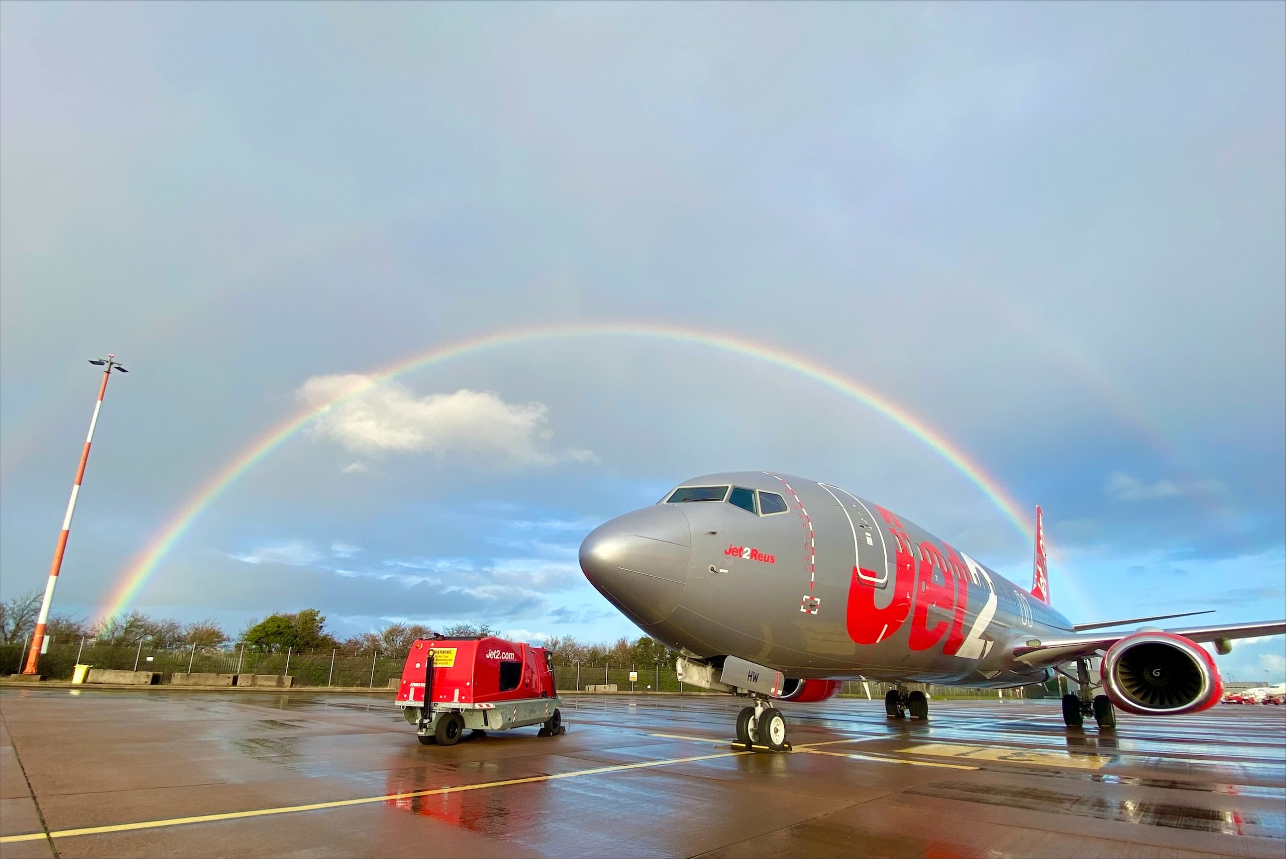 Jet2, büyüme yolculuğuna hız kesmeden devam ediyor 1 Flj7ZVcWAAMiv54 scaled