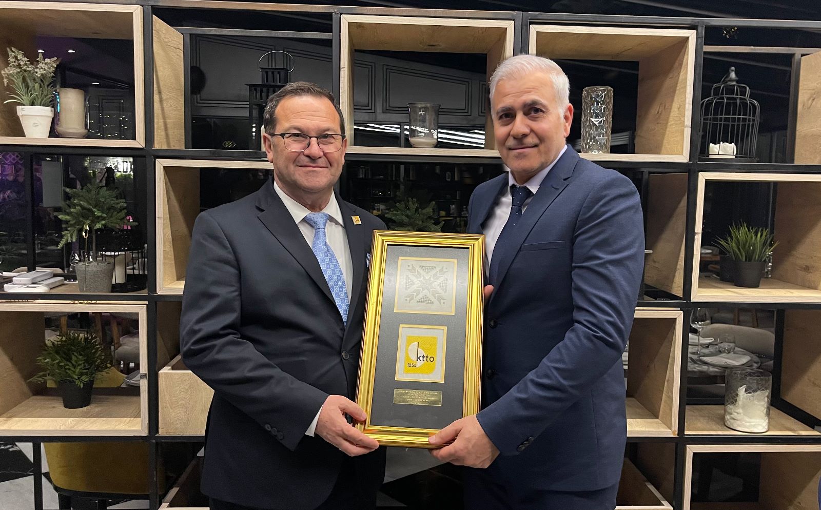KKTC Ticaret Odası heyeti Londra'da Avrupalı Türk Markalar Birliği ile bir araya geldi 1 WhatsApp Gorsel 2023 05 11 saat 22.12.14