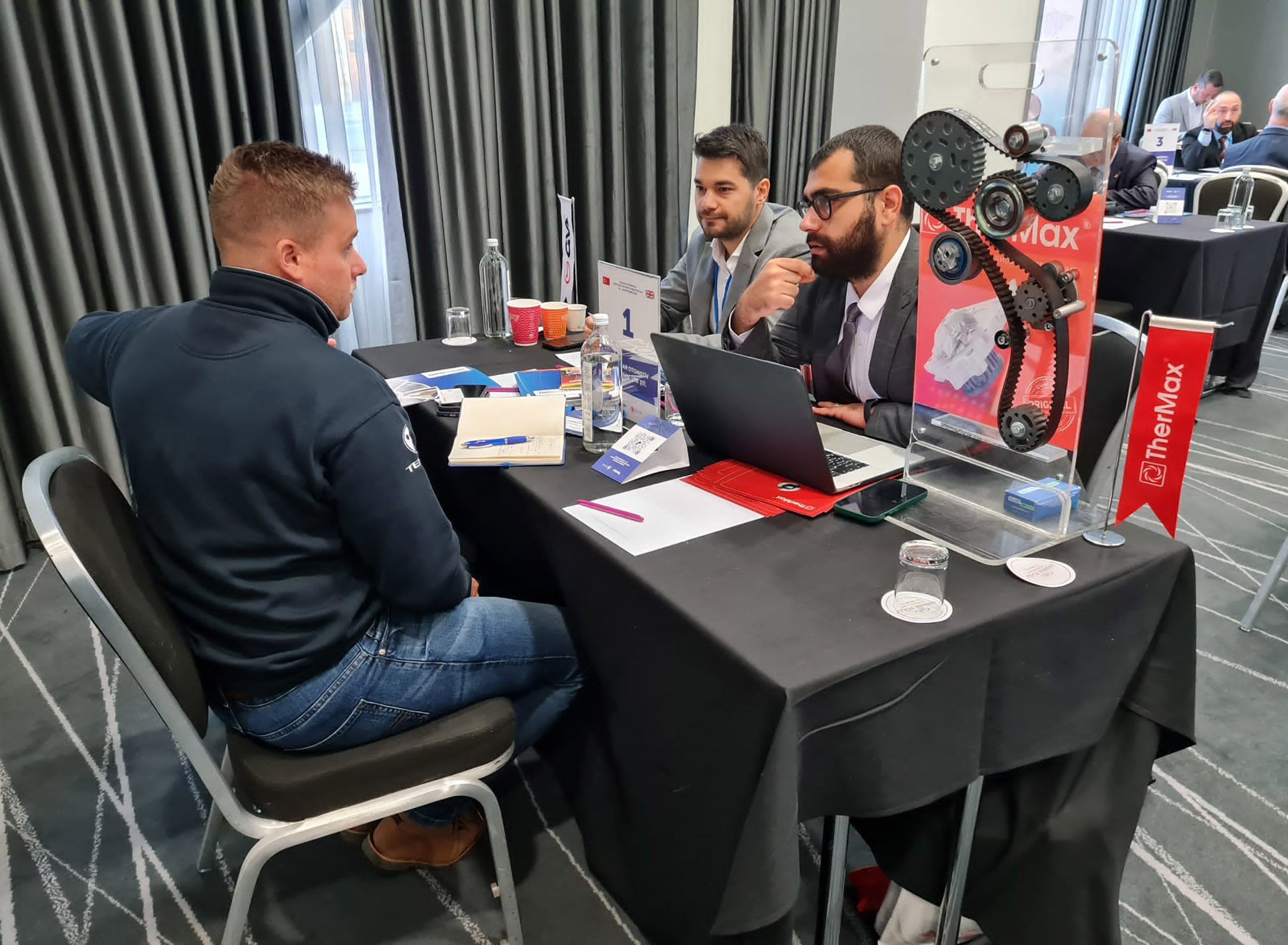 Uludag Otomotiv ihracatcilar Manchester etkinligi 1