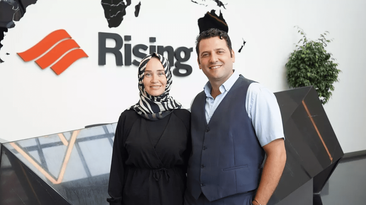 Rising Global, 20 Yıllık Uluslararası Deneyimini Birleşik Krallık’a Taşıyor 3 Yeliz Yuksel ve Rasim Yuksel