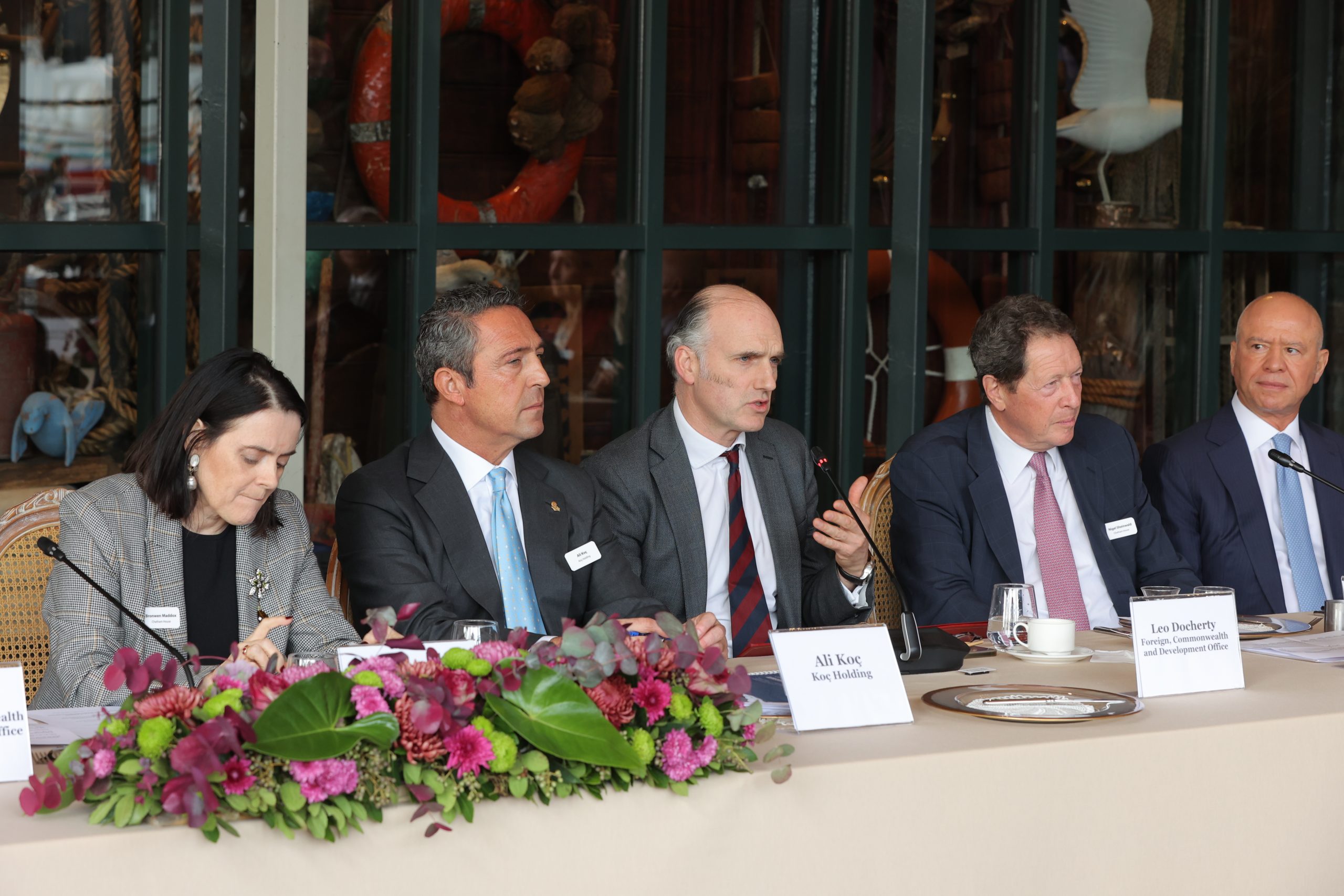 Chatham House - Koç Holding Yuvarlak Masa Toplantısı’nın Dördüncüsü İstanbul’da Gerçekleştirildi 1 1700387551 Chatham House Ko Holding Yuvarlak Masa Toplant s scaled