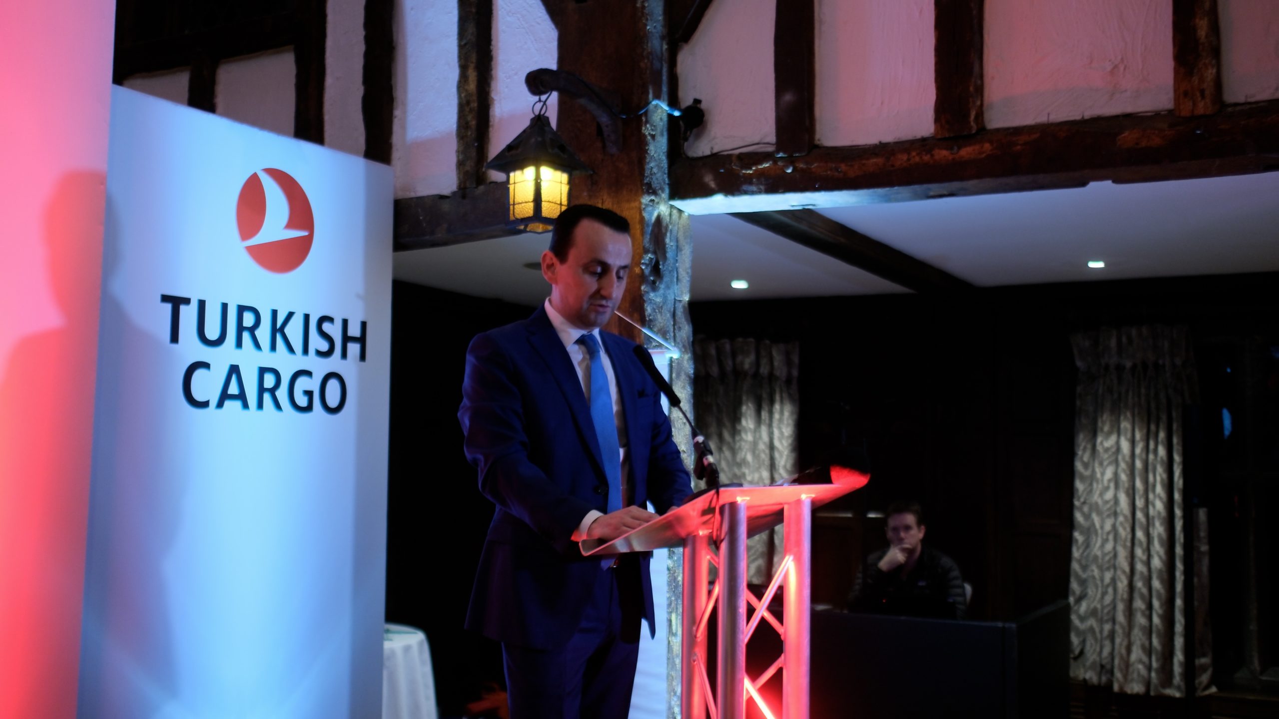 Turkish Cargo; Birleşik Krallık’taki İş Ortaklarını Büyük Bir Tören ve Gala Gecesi İle Onurlandırdı 1 Turkish Cargo.00 00 55 26690.Still011 scaled