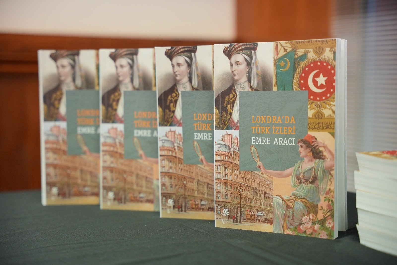 Dr. Emre Aracinin anlatilariyla Londradaki Turk izleri hatirlandi 3