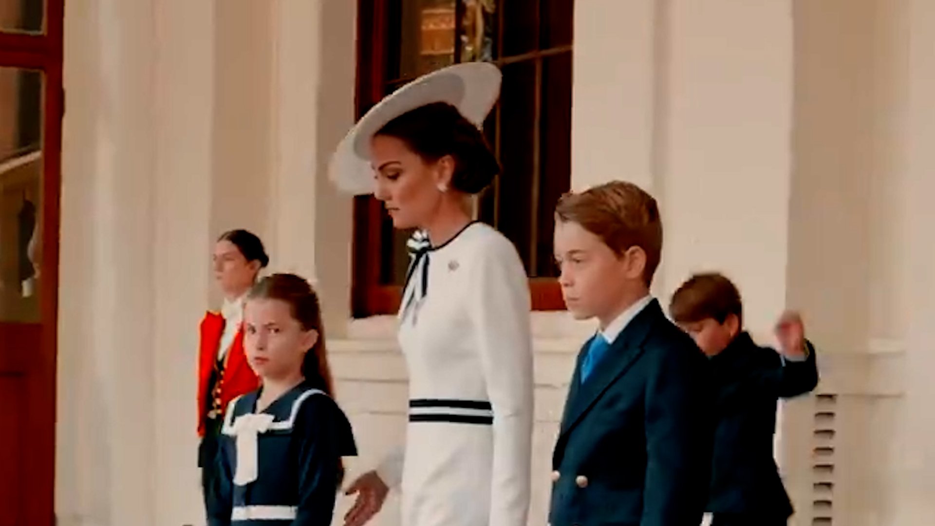 Galler Prensesi Kate, Kanser Teşhisinden Sonra İlk Kez Halk Karşısında 1 Galler Prensesi Kate Kanser Teshisinden Sonra Ilk Kez Halk Karsisinda