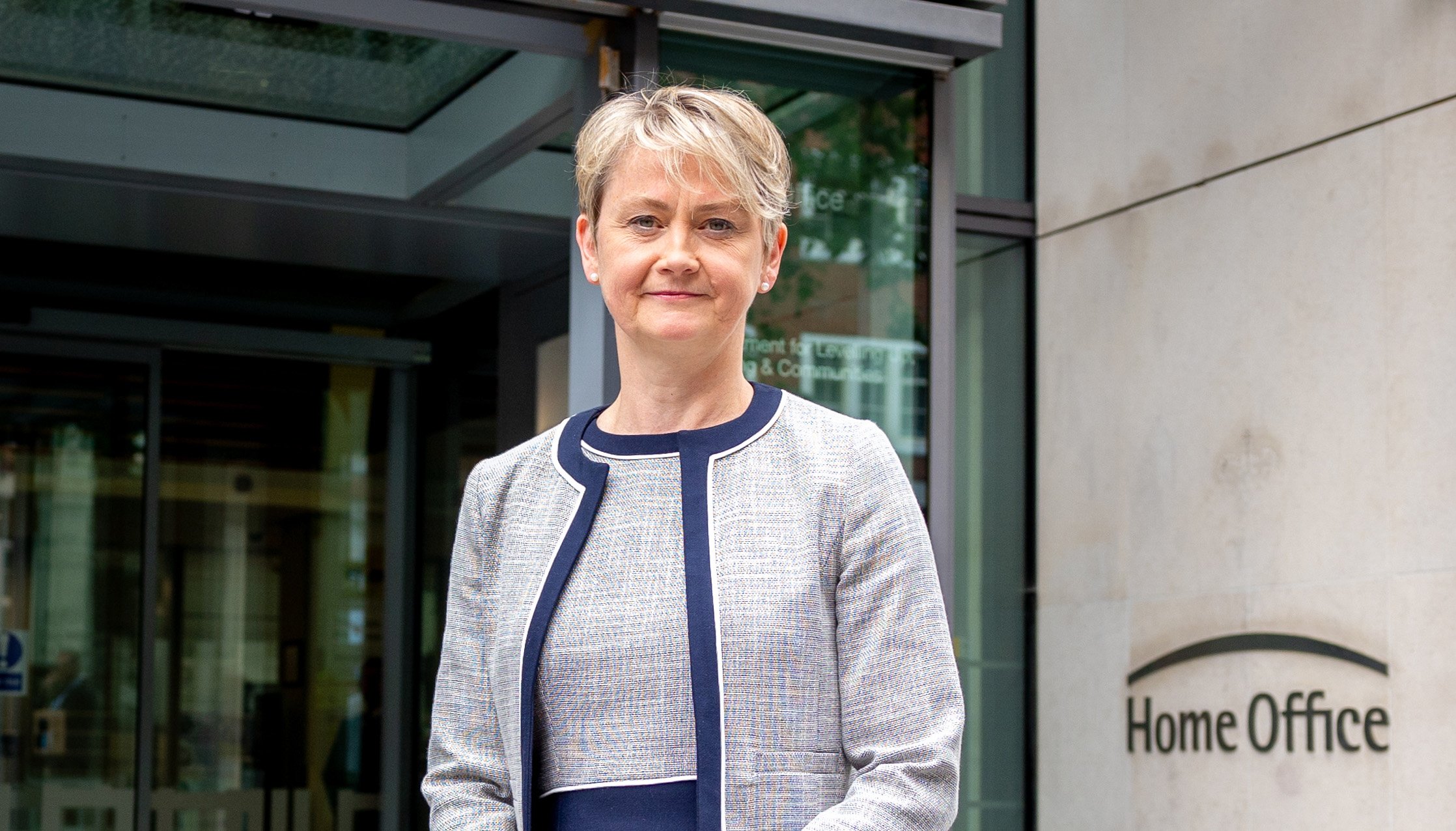 İçişleri Bakanı Yvette Cooper, Leeds'teki Şiddet Olaylarını Kınadı 1 homeoffice Yvette Cooper 2
