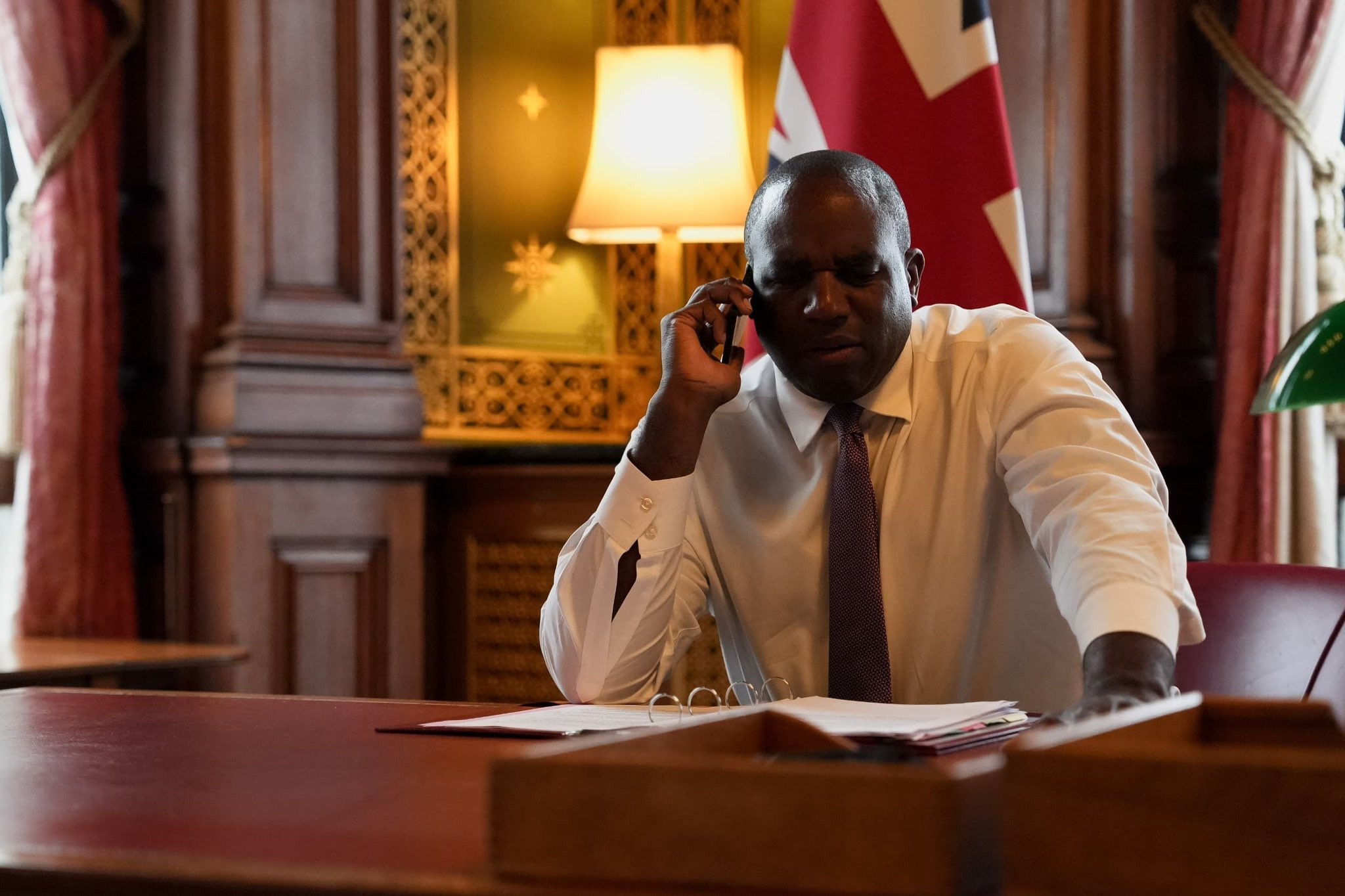 Adalet Bakanı Lammy: Üç yıla kadar hapis cezası olabilecek suçlarda jüri yerine hâkim karar verecek. 1 David Lammy