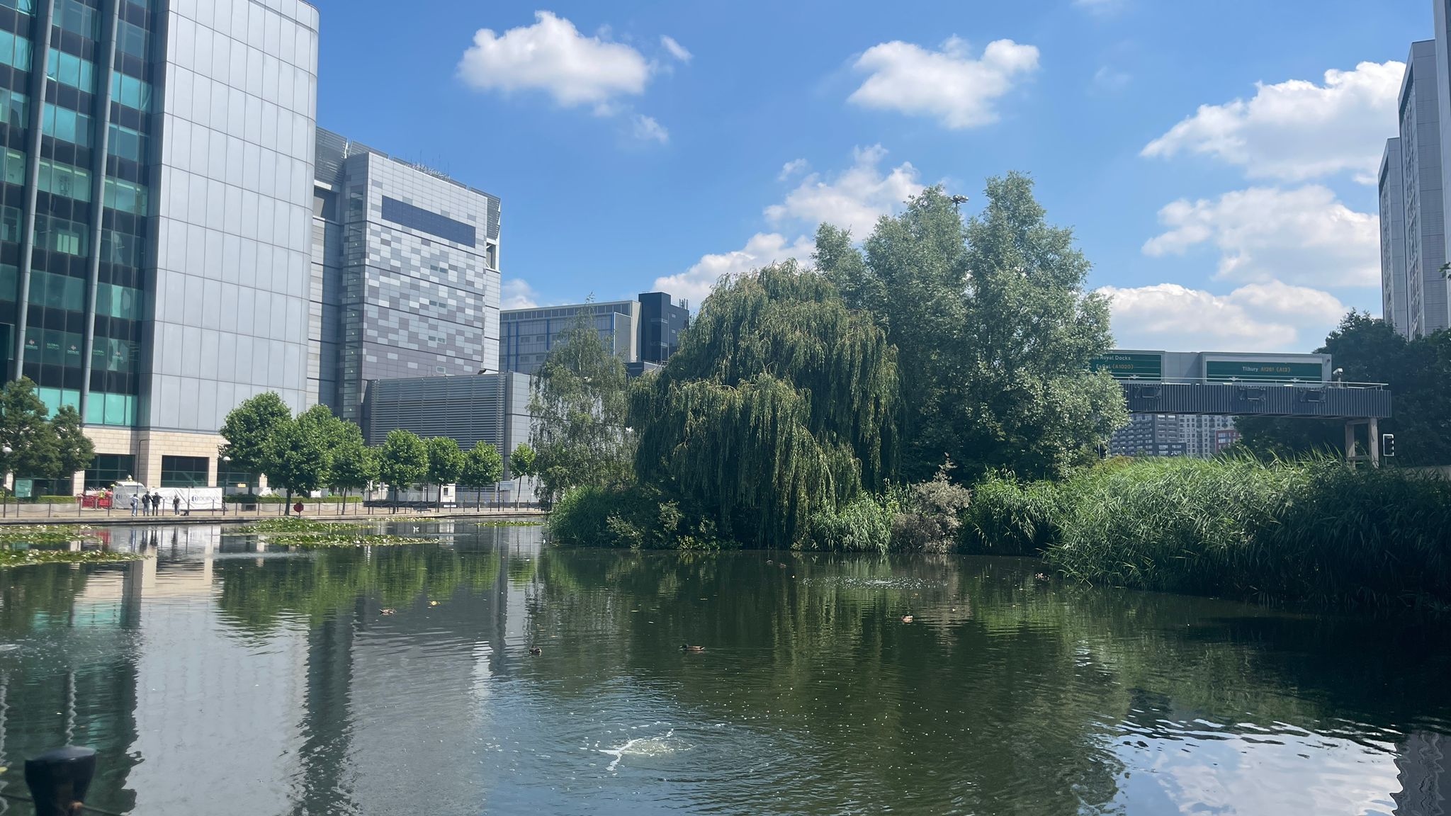 Birleşik Krallık'ta Hava Sıcaklıkları Yükselecek 1 canary wharf