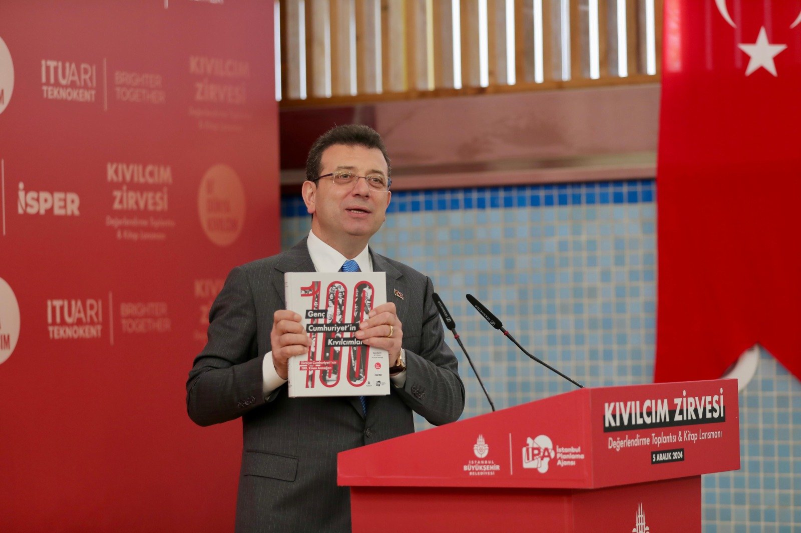 İmamoğlu’ndan yurt dışına göçen beyinlere çağrı: Bu ülkenin cesur yüreklere ihtiyacı var 1 1733410310 K v lc m Zirvesi 15 1