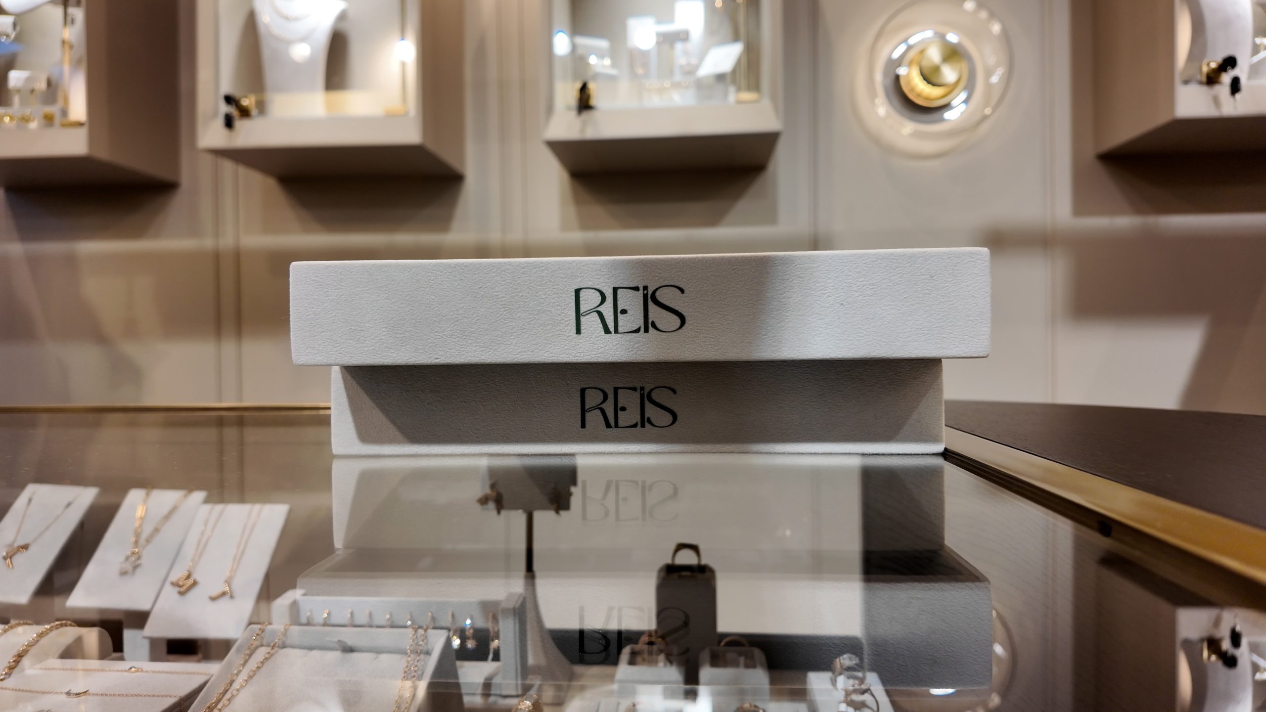 Reis Jewellery London 13 scaled
