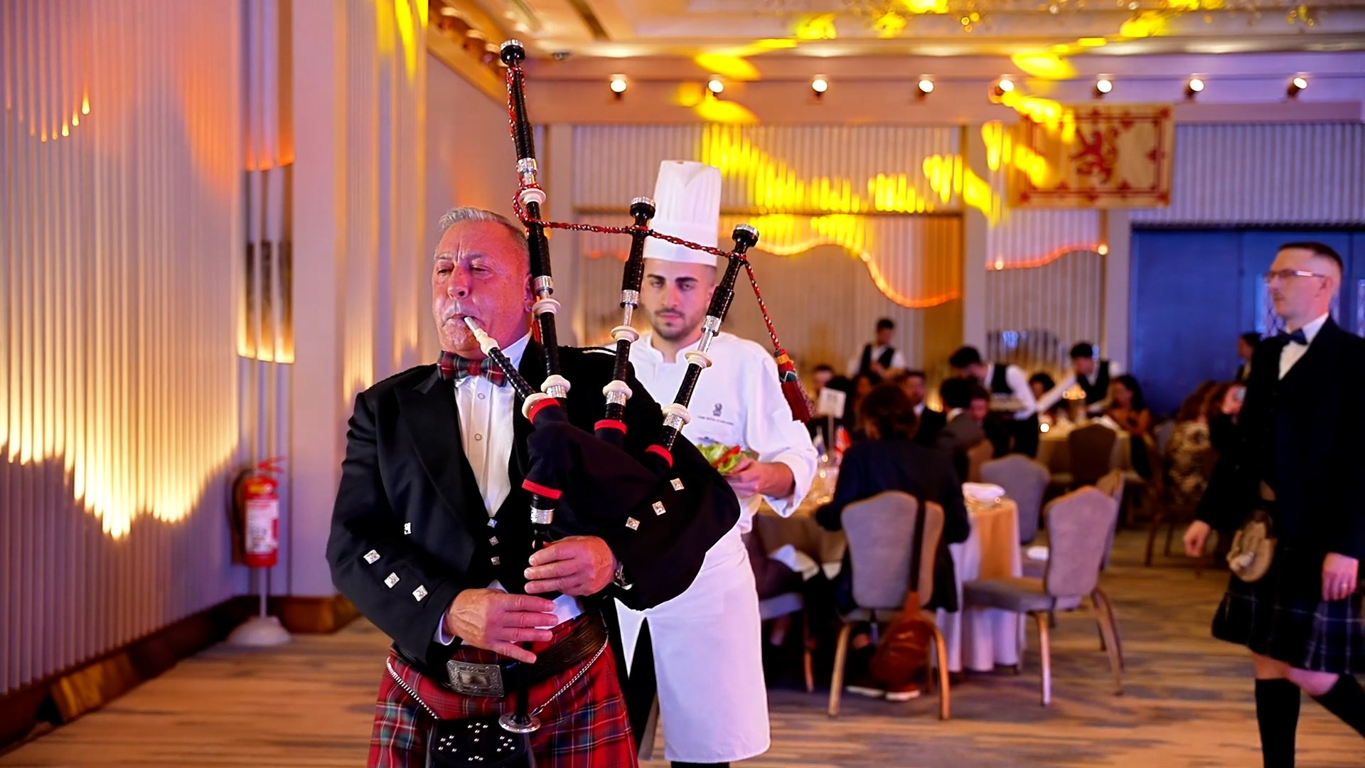 Geleneksel İskoç Balosu (St. Andrew’s Ball) etkinliği İstanbul'da coşkuyla kutlandı 4 gayda