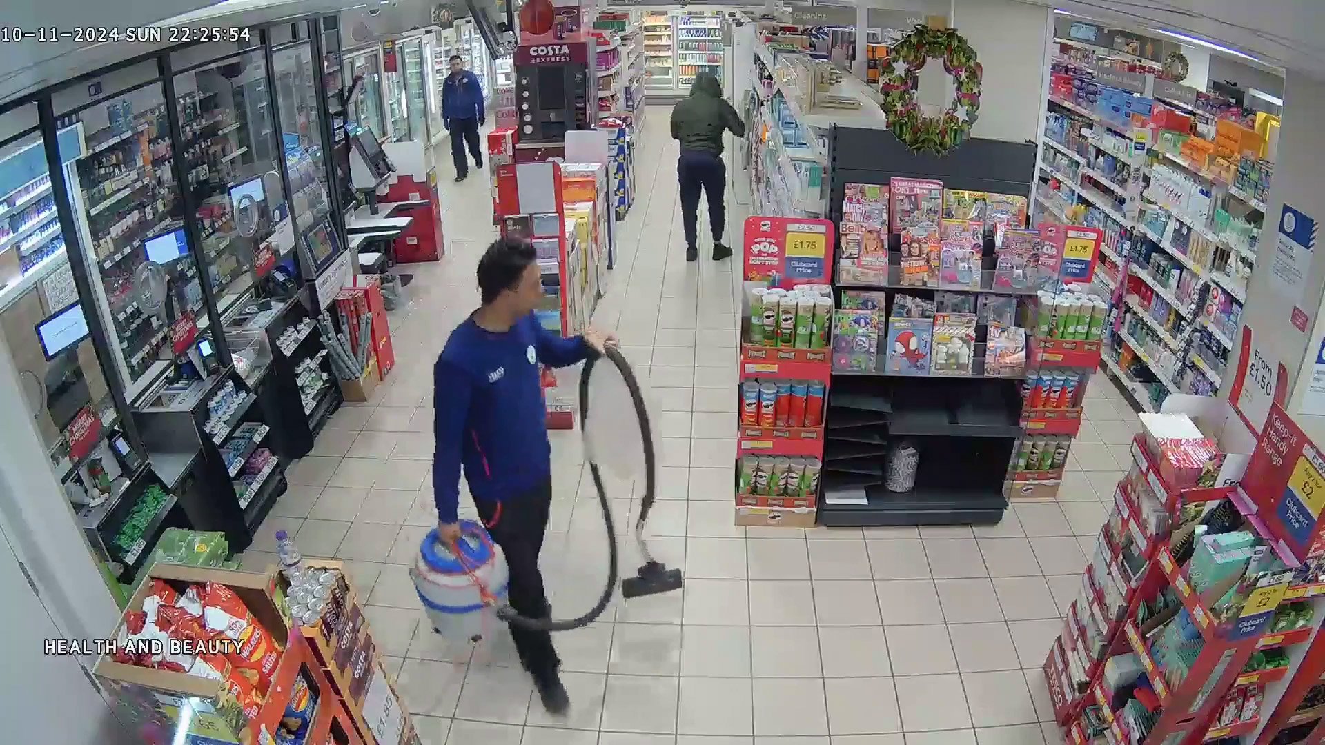 Hackney'deki Tesco Şubesini Günde Birkaç Kez Soyan Hırsızlar Yakalandı 1 hackeny