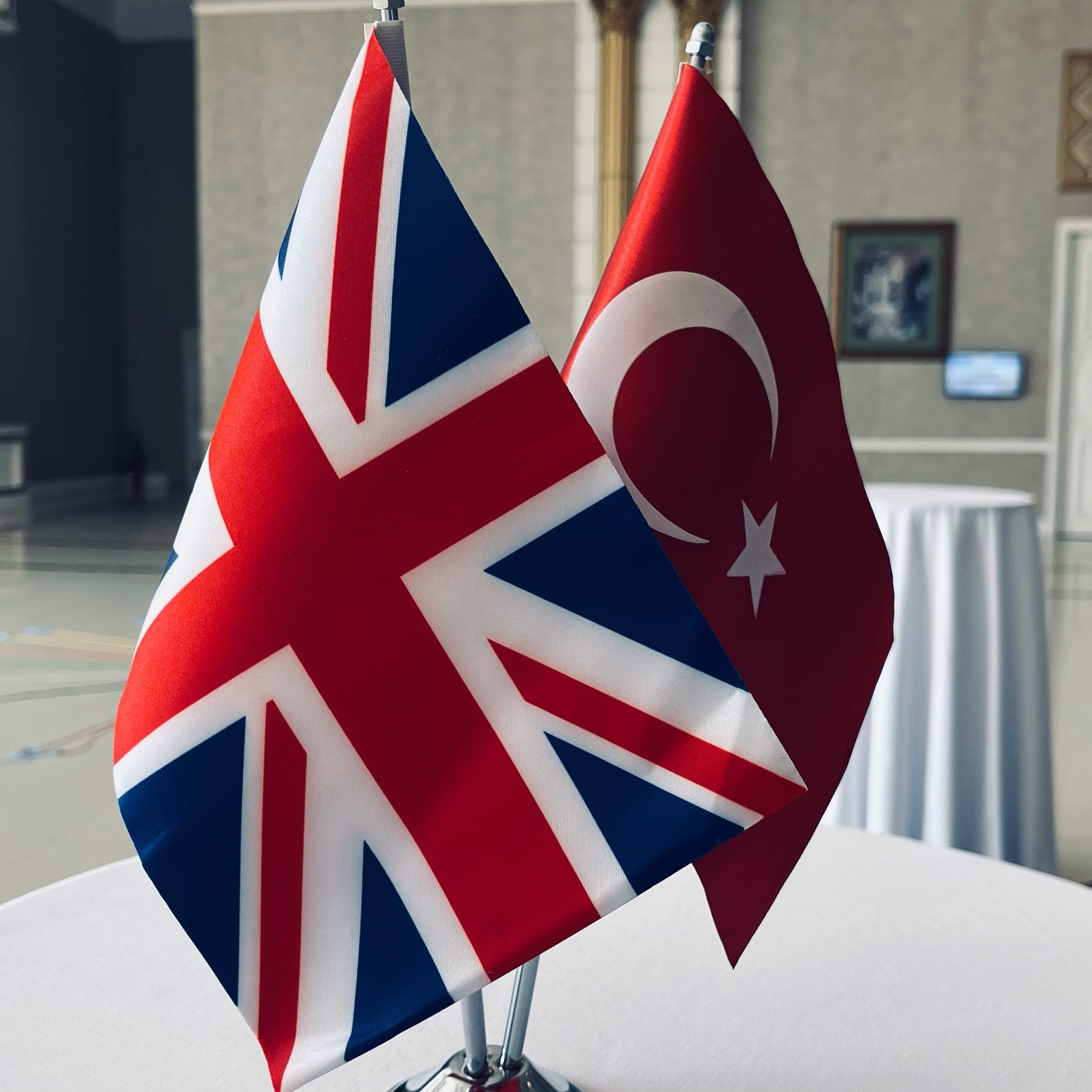 Birleşik Krallık, Şubat Ayında Türkiye’ye En Fazla Yatırım Yapan Ülkeler Arasında Yer Aldı 1 tr uk bayrak