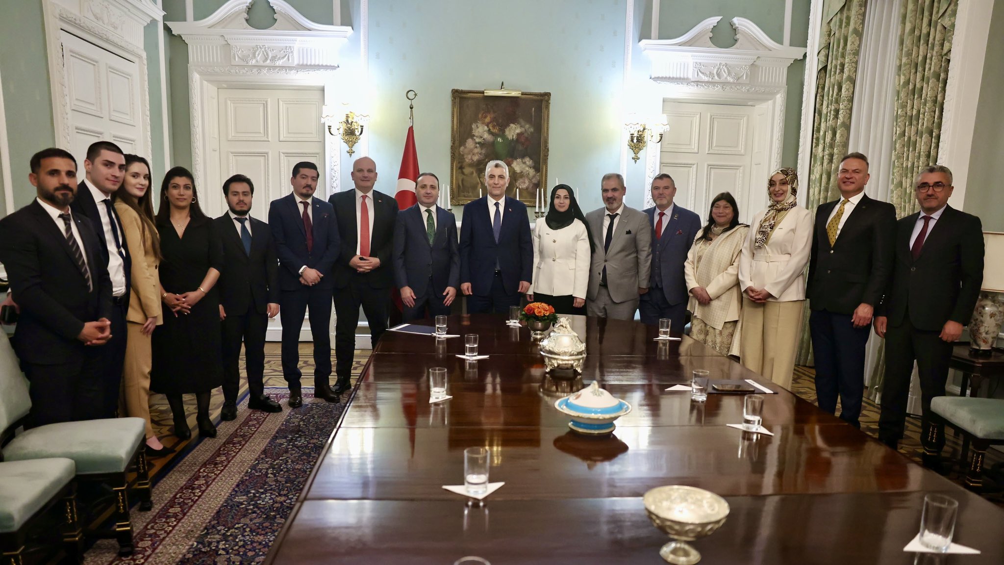 Ticaret Bakanı Ömer Bolat Londra’da İş Dünyasıyla Buluşuyor 3 GqS751EWAAAoFwb