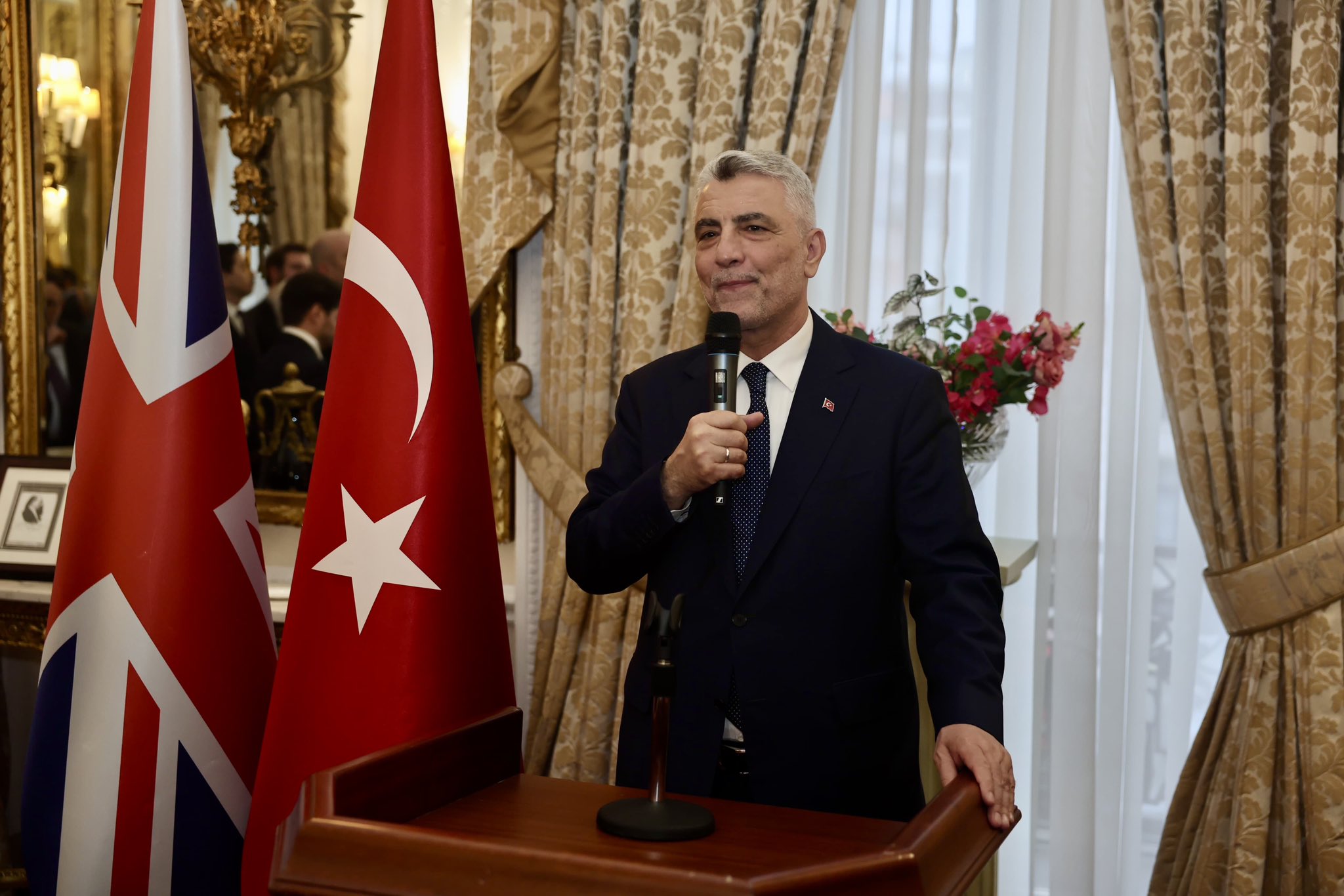 Ticaret Bakanı Ömer Bolat Londra’da İş Dünyasıyla Buluşuyor 1 GqSohkGWYAA TWk