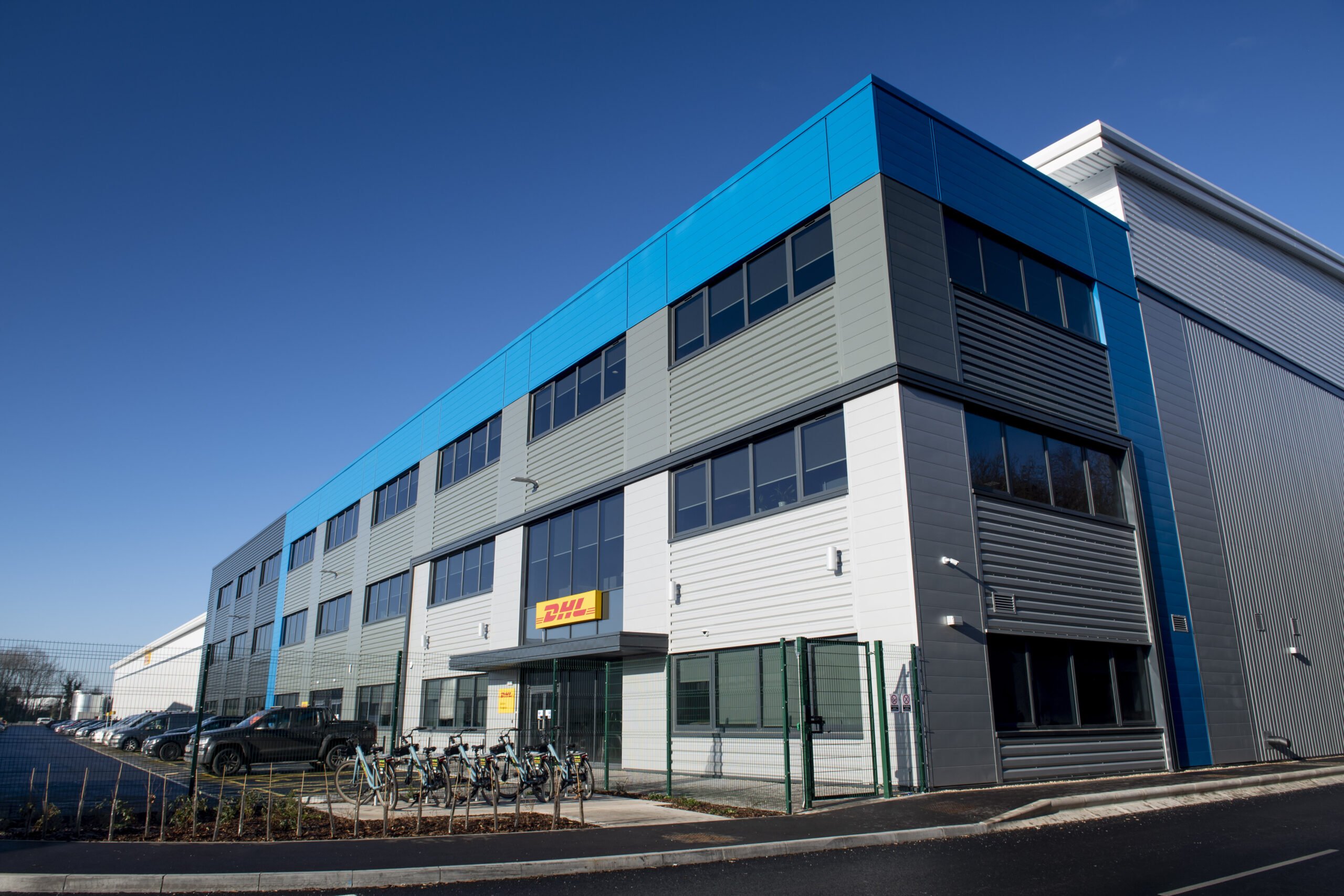 1752068764 DHL Supply Chain ngiltere scaled