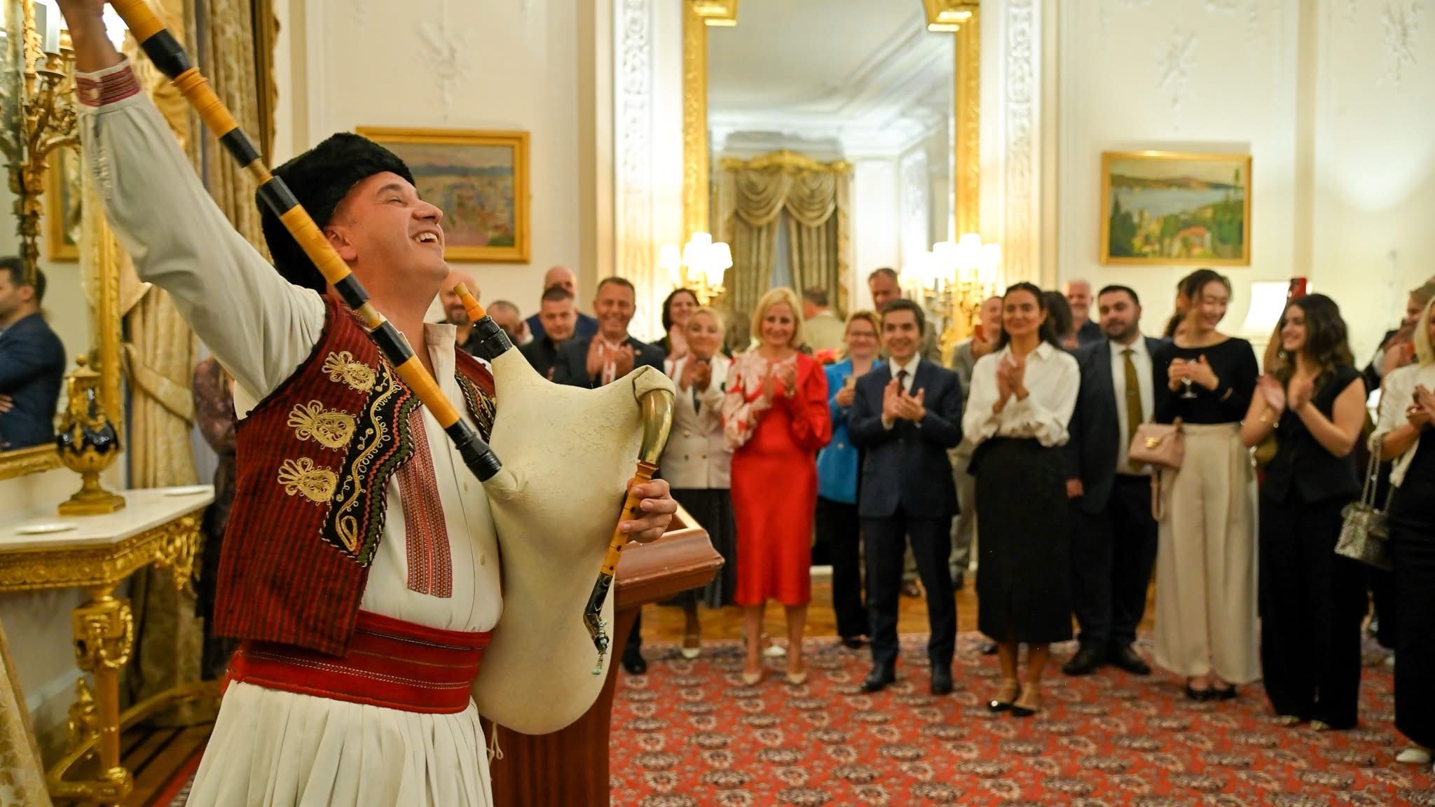 Kültürleri Buluşturan Ezgiler Londra’da Yankılandı 1 1758946311002
