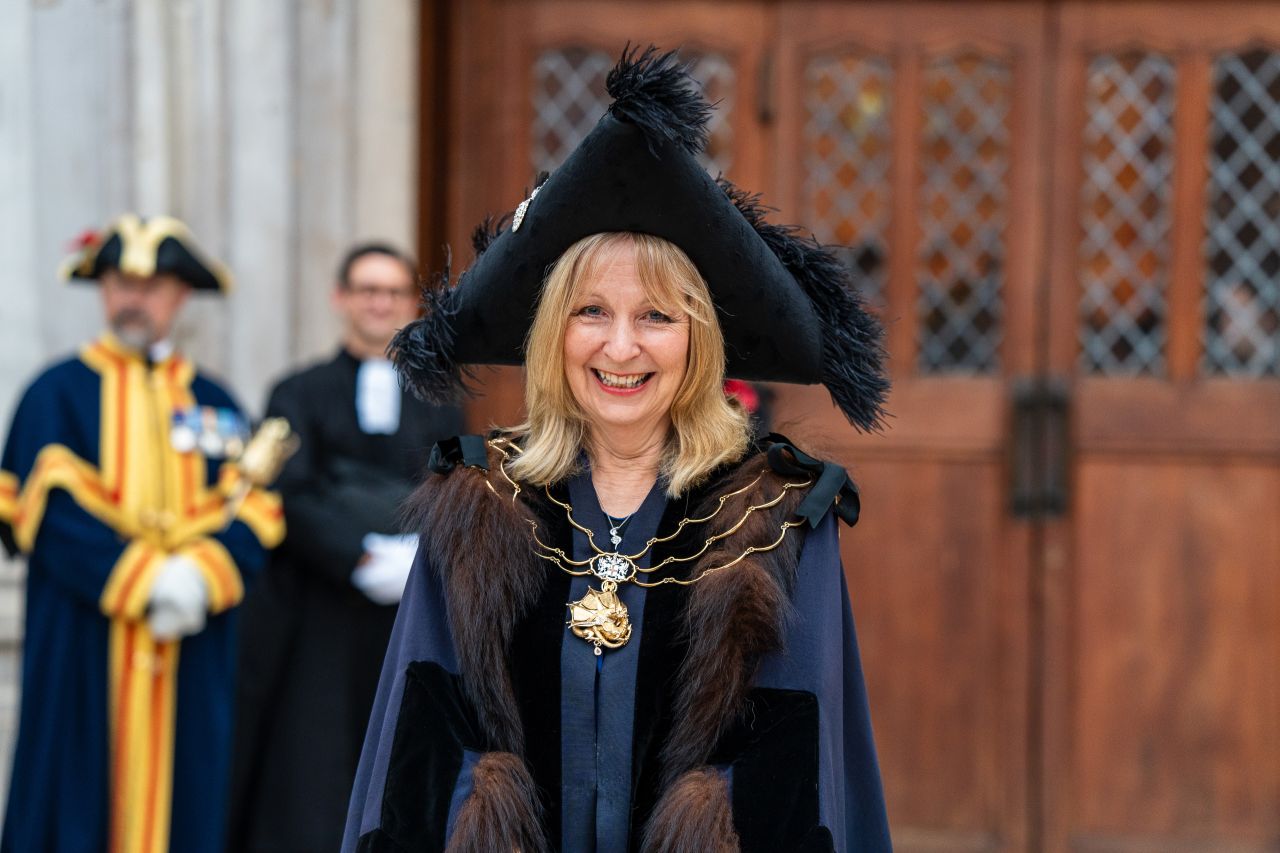 İlk “Lady Mayor” Törenle Göreve Başlıyor 1 1762544018688