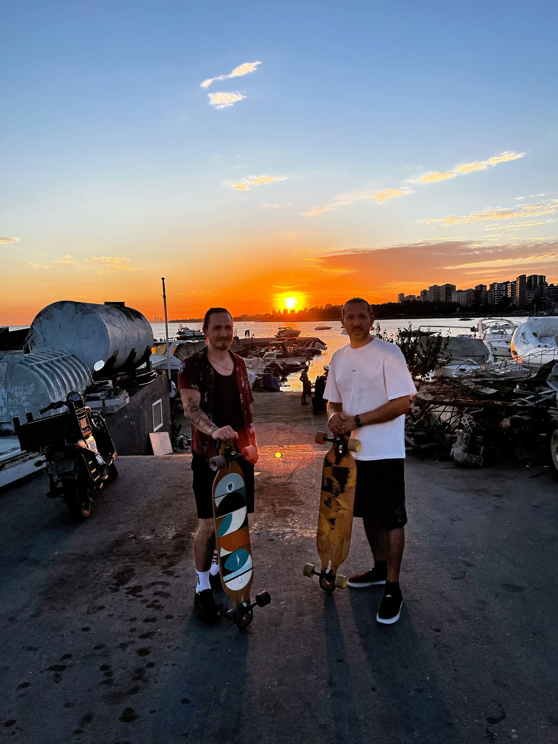 Mesut ve Alkan Ates kardeslerden LOSEV farkindaligi icin Londra Paris yolculugu scaled