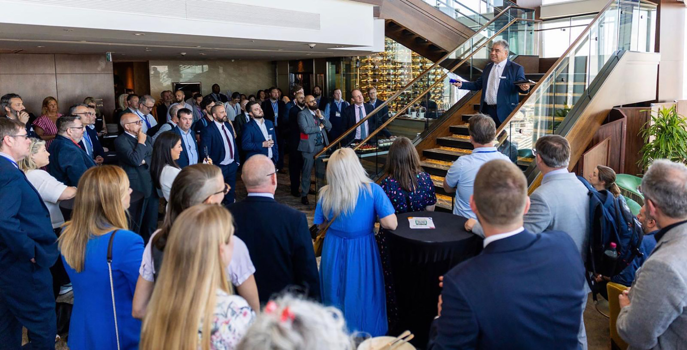 Londra Zirvesi Bromcom at The Shard Ali Guryel 4