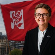 İşçi Partisi'nden Bev Craig, Greater Manchester belediye başkanlığını kazandı 4 Bev Craig Greater Manchester Belediye