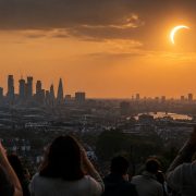 Gunes Tutulmasi Londra
