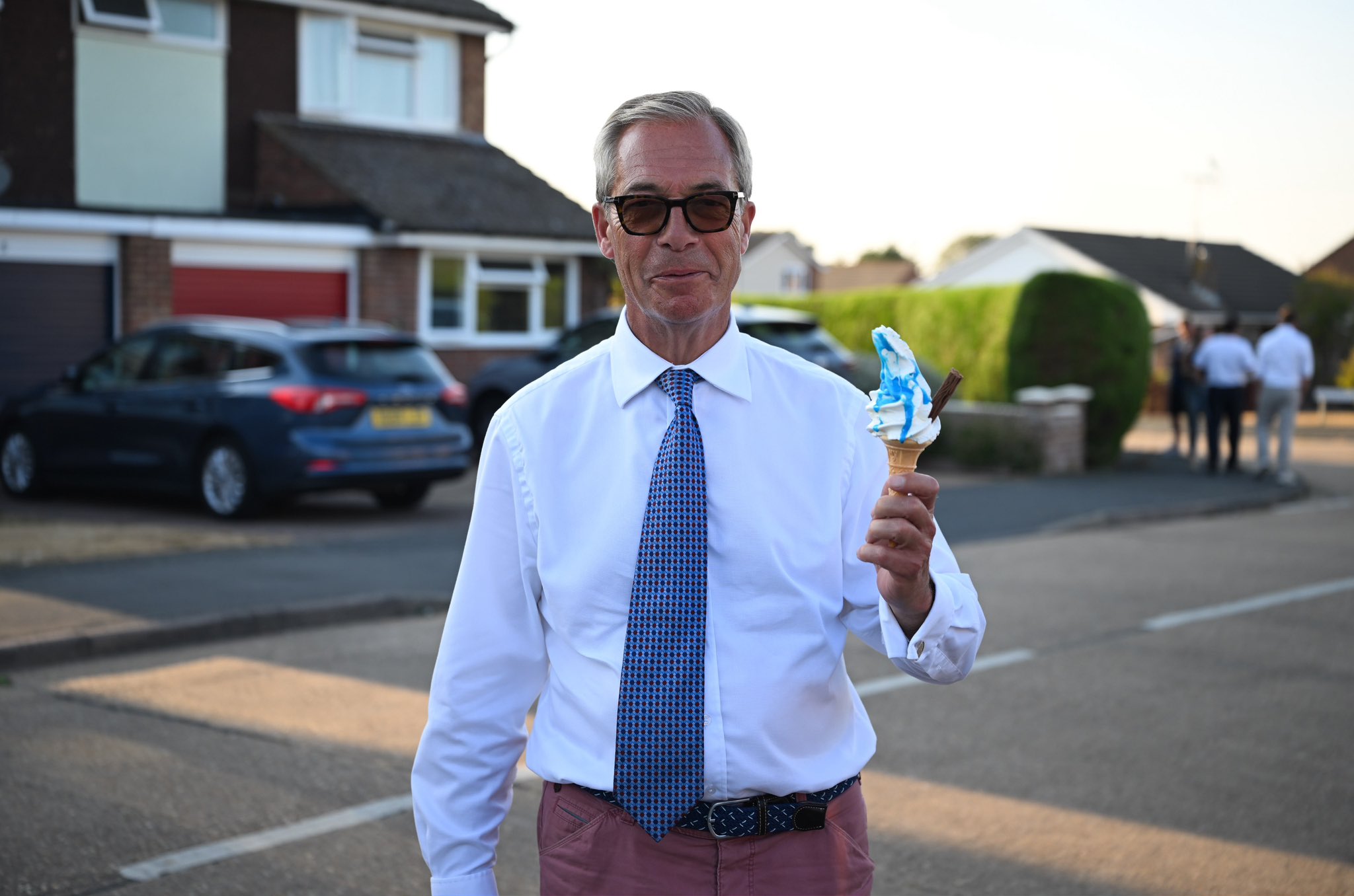 Farage, Clacton ara seçimini açık farkla kazandı 1 Nigel Farage